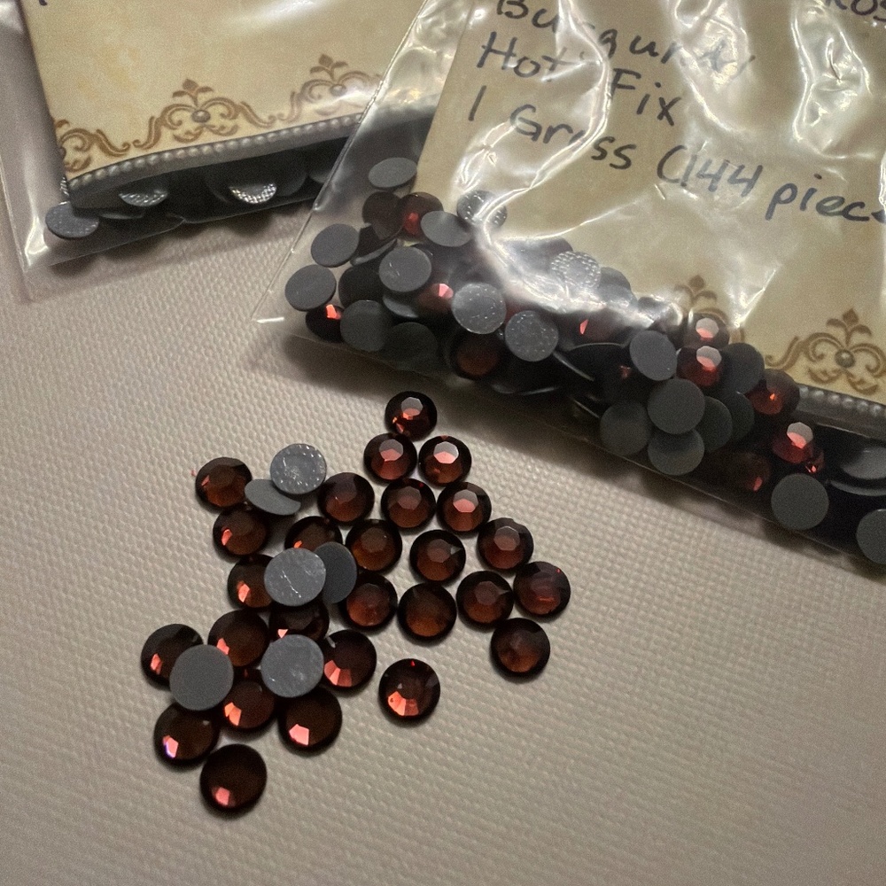 Swarovski • Color: Burgundy, 2028 XILION Rose Hotfix Rhinestones
